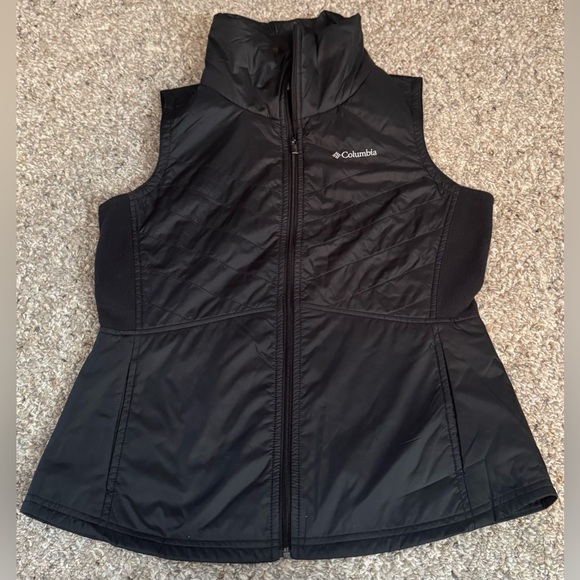 Columbia Jackets & Blazers - Women’s Black Columbia Puffer Vest